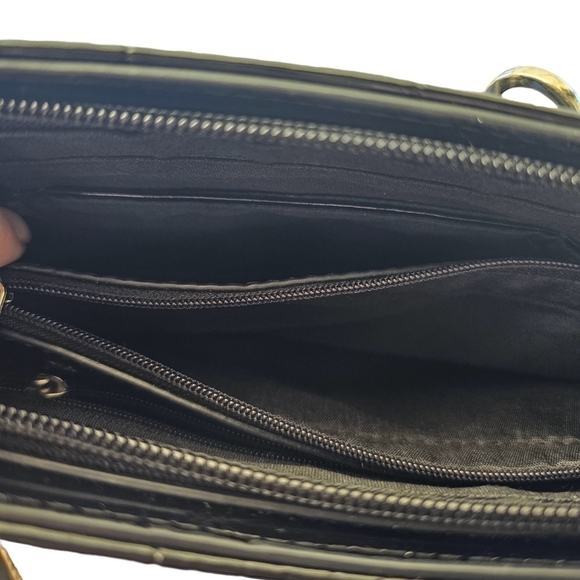 Caide Deor black patent leather croco embossed hand sholder bag. NEW - Picture 7 of 7